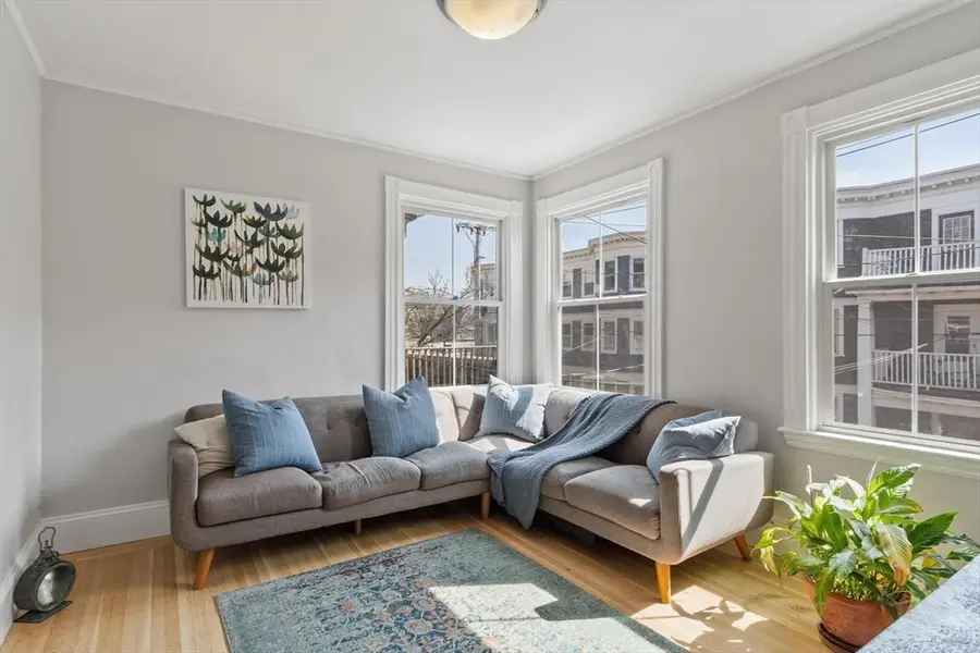 9-11 Pond St #2, Boston, MA 02130 - #3