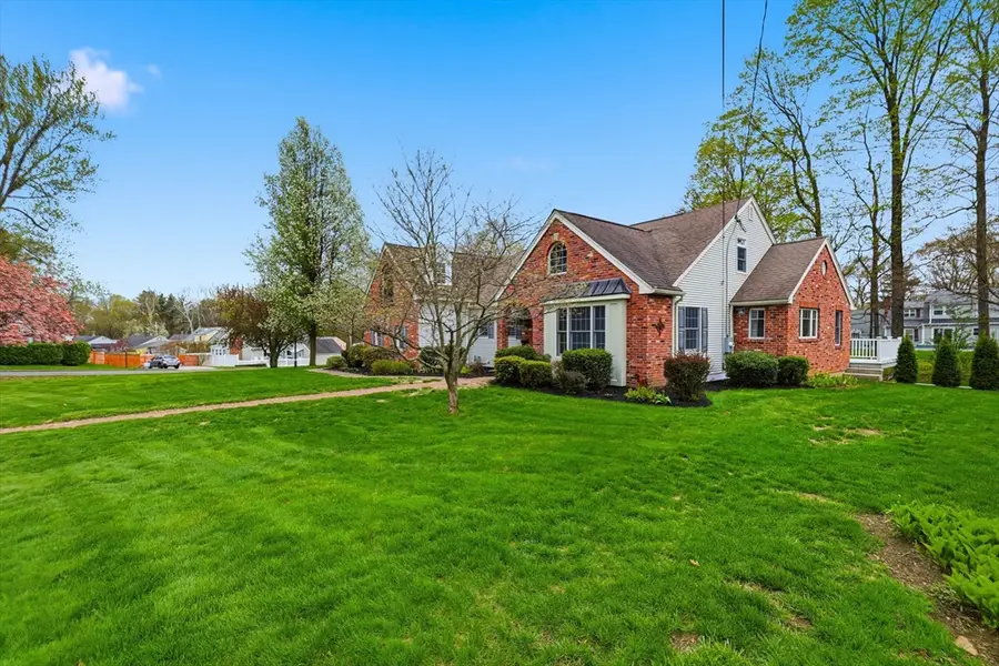 7 Brewster Rd, West Springfield, MA 01089 - #3