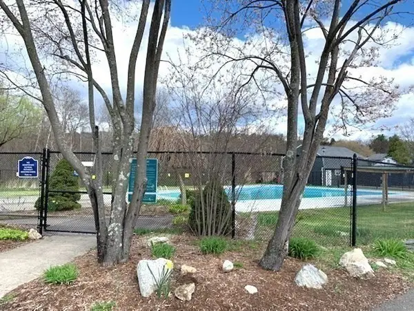 170 E Hadley Road #42, Amherst, MA 01002