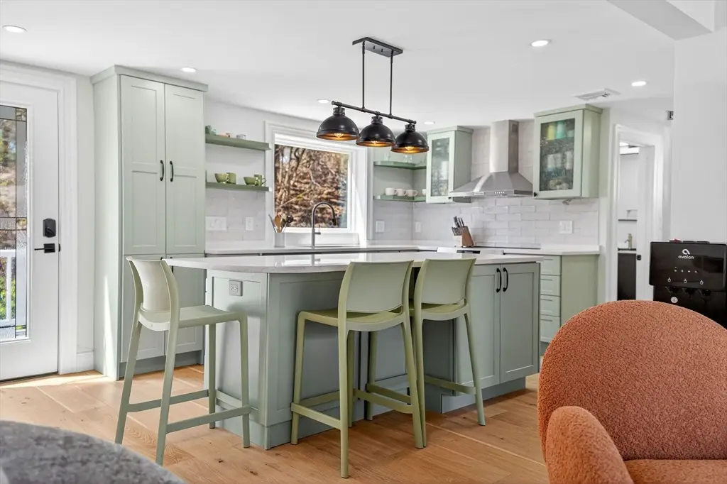 43 Rivers Ln, Malden, MA 02148 - #1