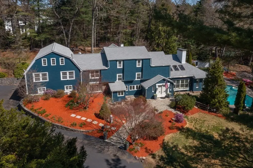 25 Pleasant St, Dover, MA 02030 - #1