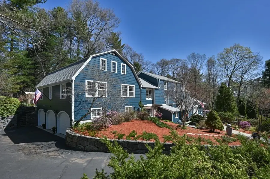 25 Pleasant St, Dover, MA 02030 - #3