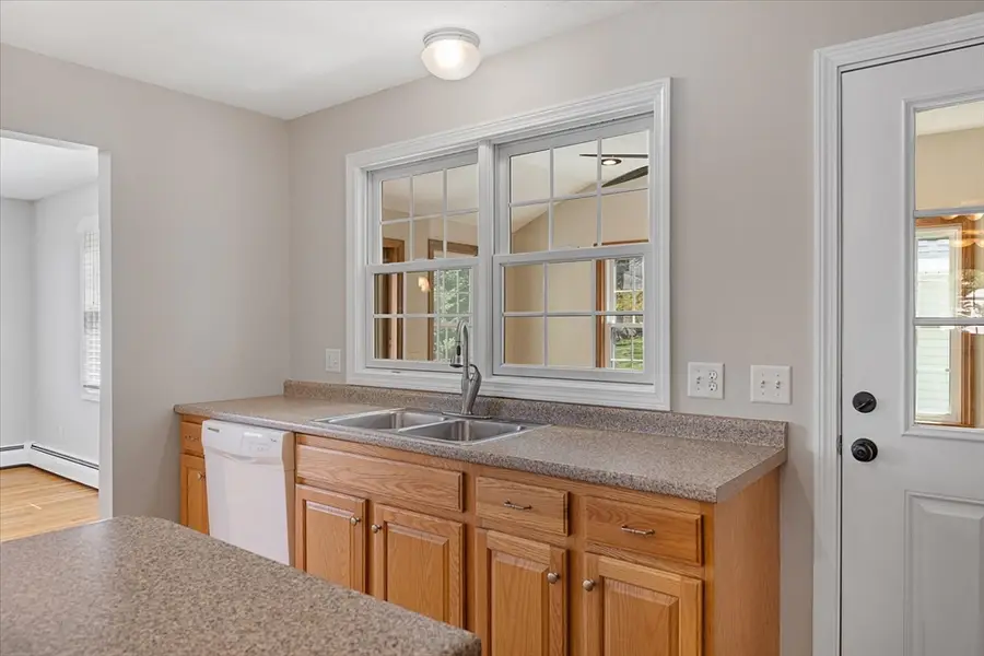 608 Church St, Northbridge, MA 01588 - #2