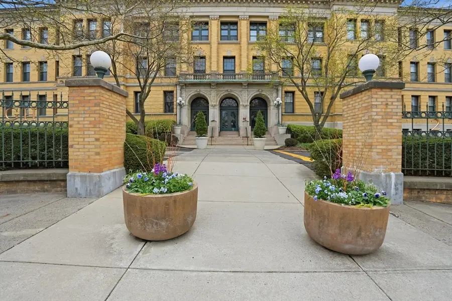 235 State St #502, Springfield, MA 01103 - #2