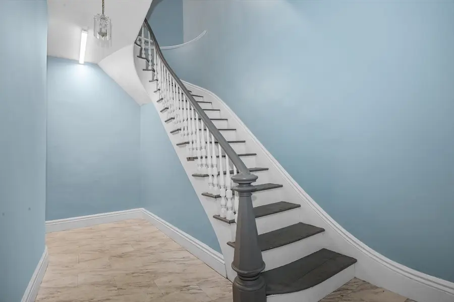 35 Oak Ave, Worcester, MA 01605 - #3