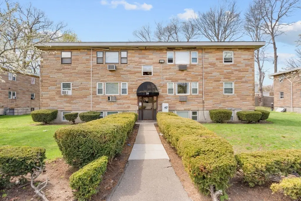 20 Auna Dr #7, Brockton, MA 02301 - #1