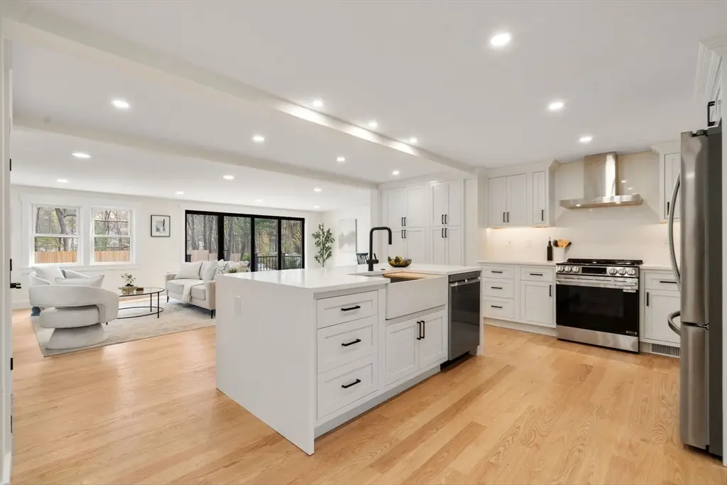 30 Oakridge Ave, Natick, MA 01760 - #1