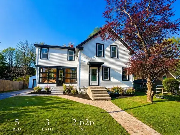 2 Everett St, Maynard, MA 01754