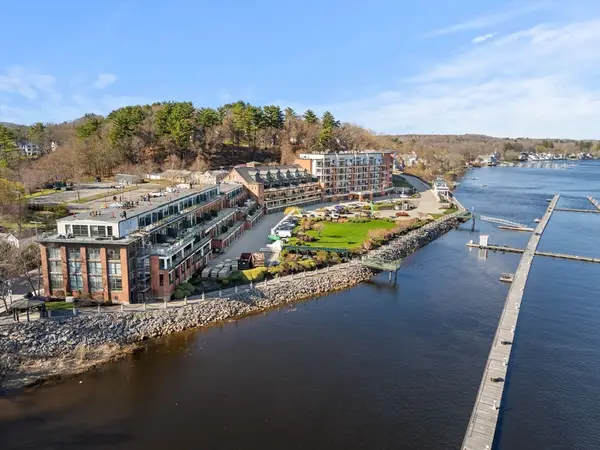 60 Merrimac St #109, Amesbury, MA 01913