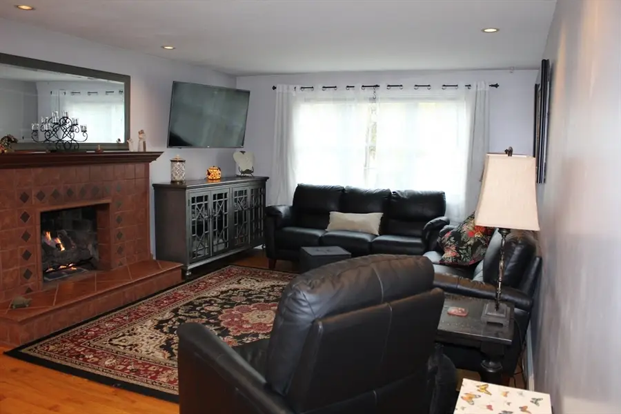 178 Oak Hollow Road, Springfield, MA 01128 - #2