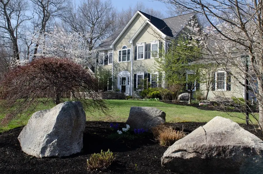 76 Old Farm Rd, Douglas, MA 01516 - #2