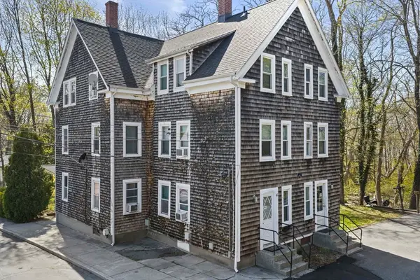 4-6 Prince St, Plymouth, MA 02360