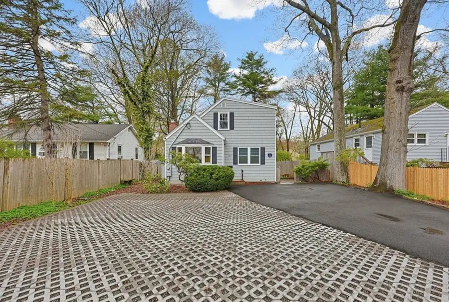 214 Sprague St, Dedham, MA 02026 - #2