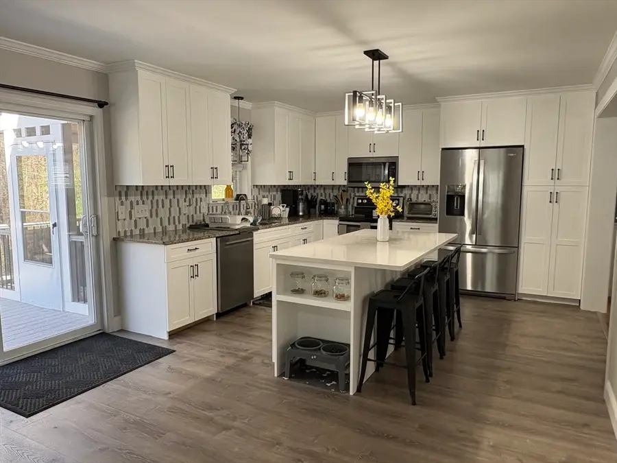 683 Nw Main St, Douglas, MA 01516 - #3