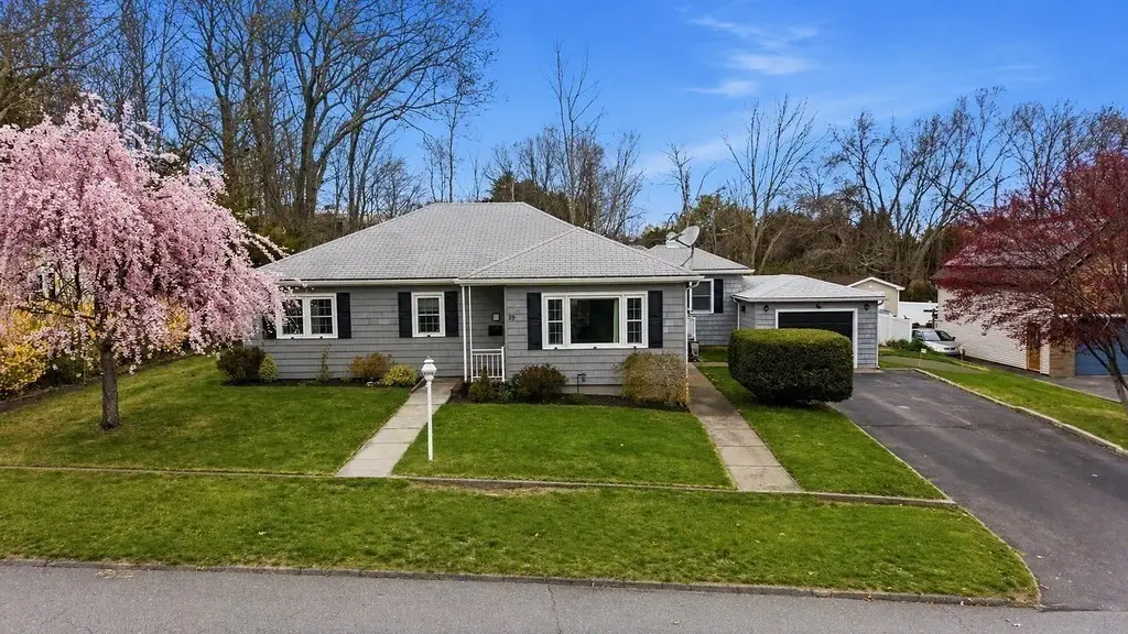 89 Lexington Ave, Dartmouth, MA 02747 - #1