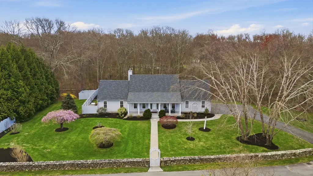 9 Austin Ln, Little Compton, RI 02837 - #1