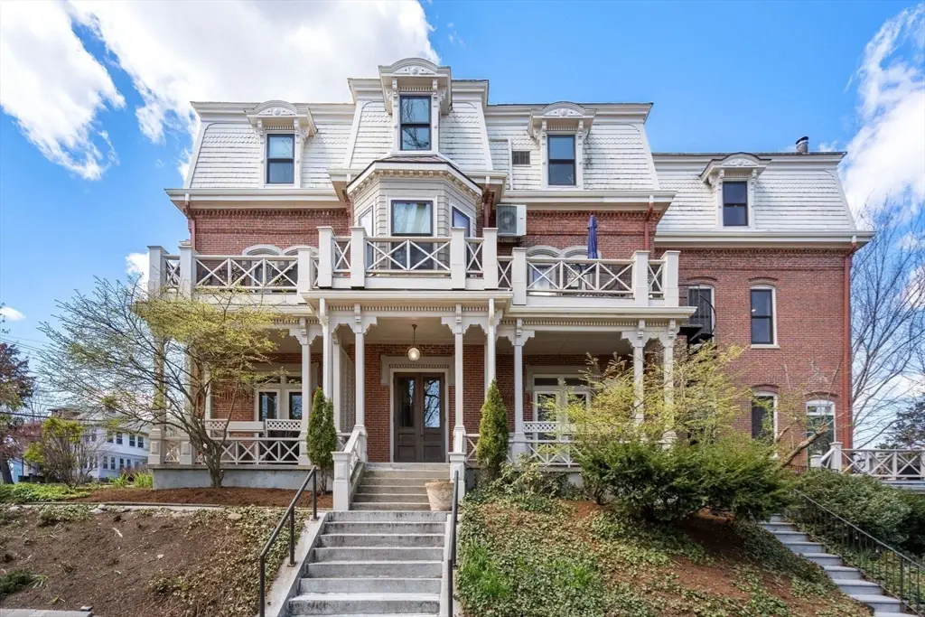101 Summit Ave #D, Brookline, MA 02446 - #1