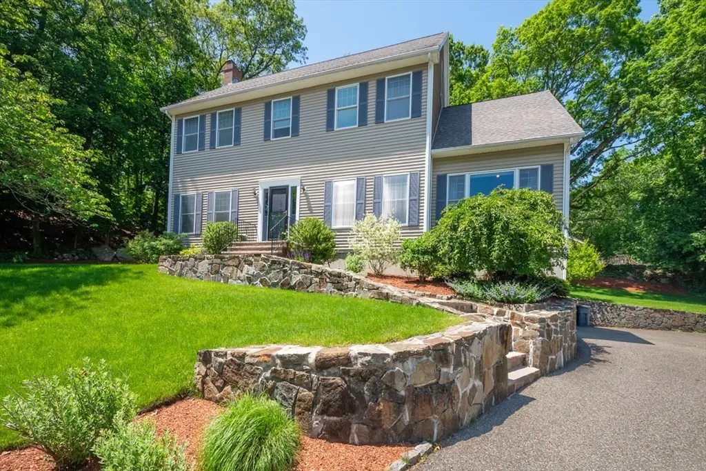 3 Paris Way, Woburn, MA 01801 - #1