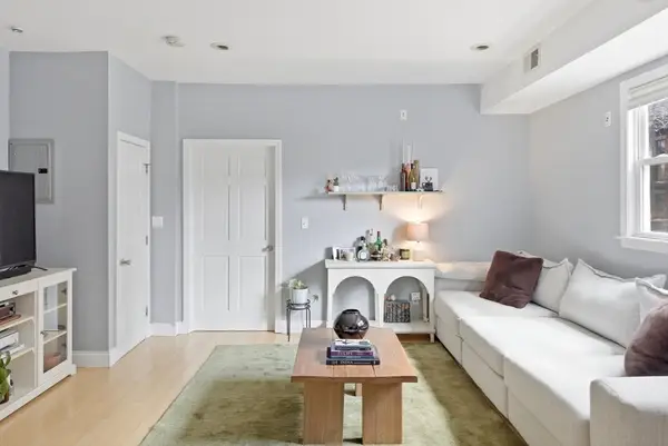 135 I St #A, Boston, MA 02127