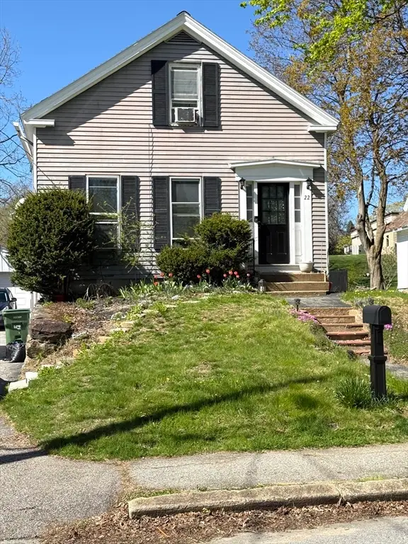 22 Spring St, North Brookfield, MA 01535