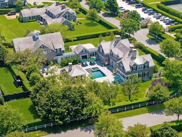 3 Field Club Ln, Edgartown, MA 02539