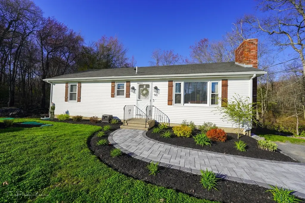 90 Merlin Dr, Swansea, MA 02777 - #1