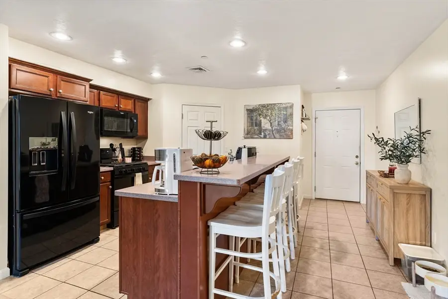 215 Longmeadow Rd #603, Taunton, MA 02780 - #3