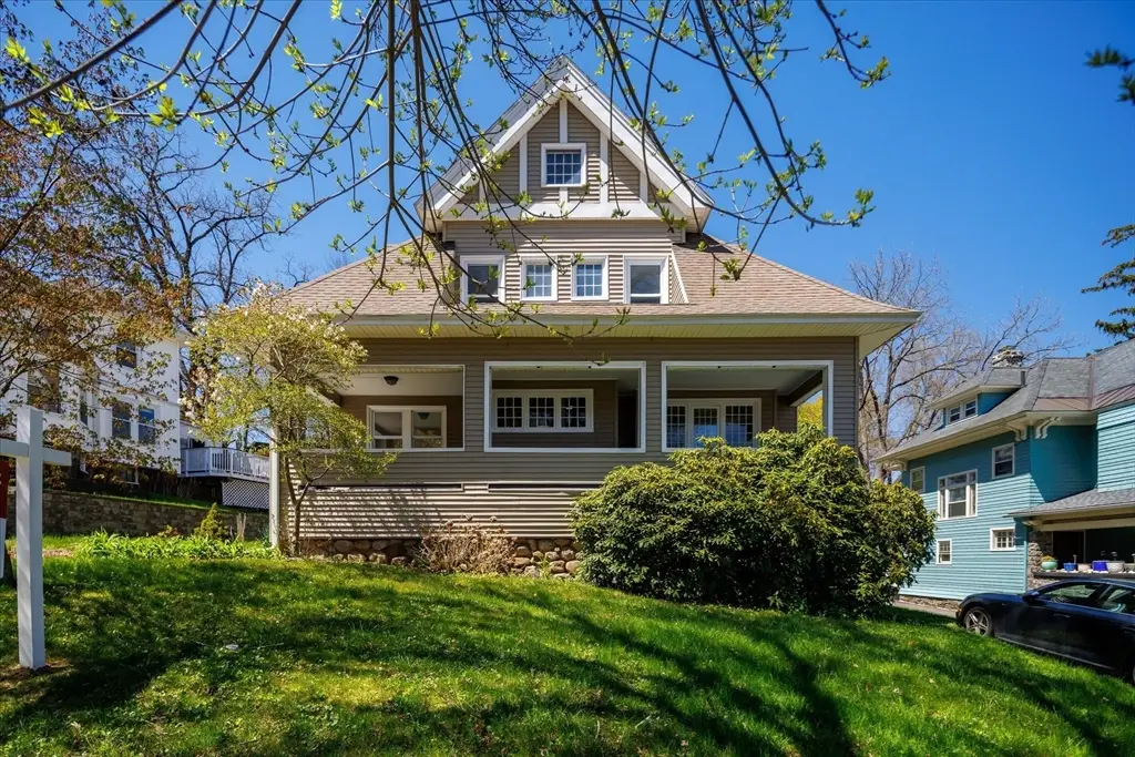 4 Chamberlain Pkwy, Worcester, MA 01602 - #1