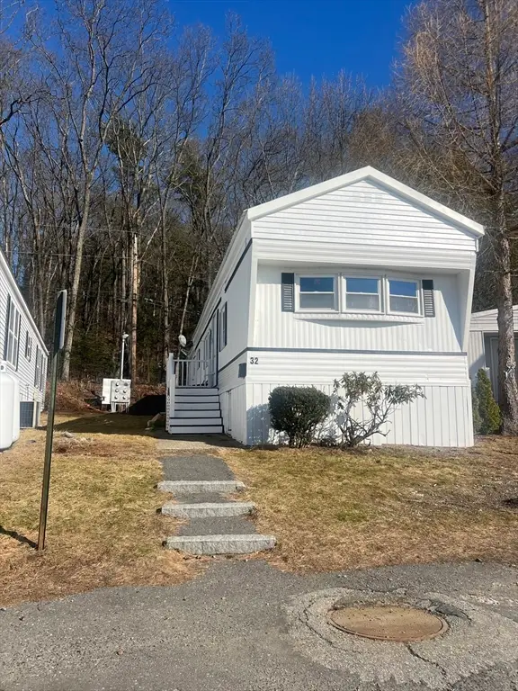 32 Mustang Avenue, Marlborough, MA 01752