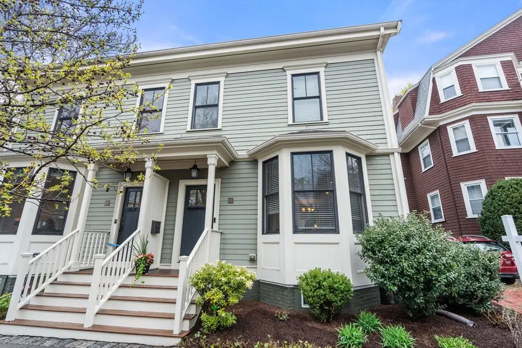 221 Freeman St #221, Brookline, MA 02446 - #1