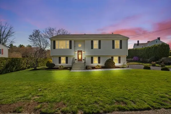 82 Gifford Ave, Dartmouth, MA 02747