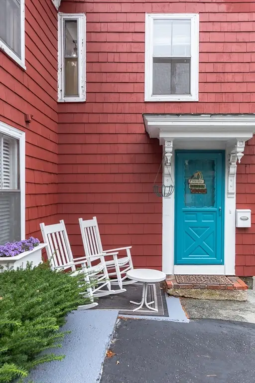 53 Sewall St, Marblehead, MA 01945 - #3
