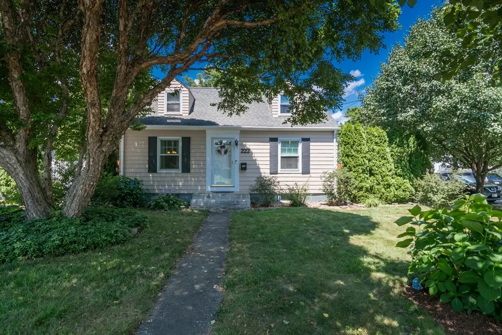 222 Plumtree Rd, Springfield, MA 01118 - #1