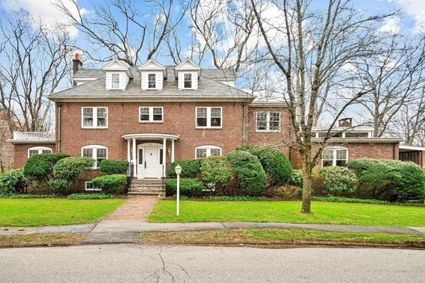 24 Radcliff Rd, Newton, MA 02468