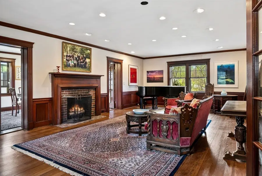 24 Radcliff Rd, Newton, MA 02468 - #3