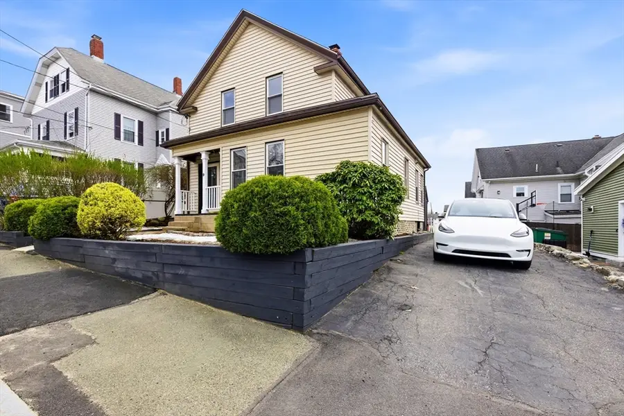 9 Robbins St, Waltham, MA 02453 - #2
