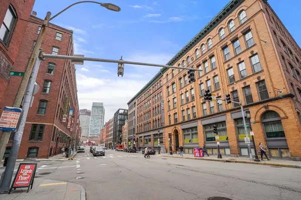 346-354 Congress St #106, Boston, MA 02210