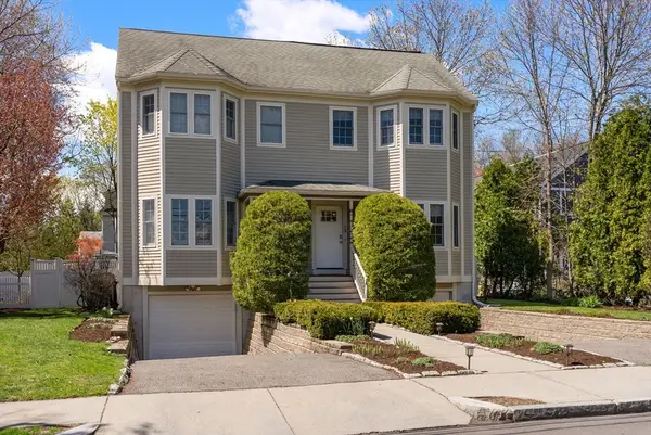 73 Oak Ave #1, Newton, MA 02465