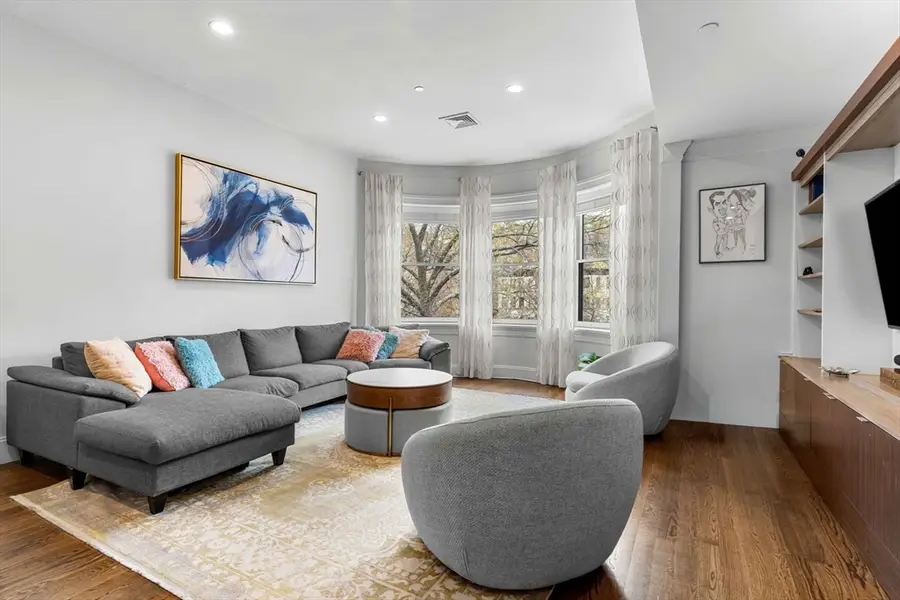 1471 Beacon St #10(PH), Brookline, MA 02446 - #2