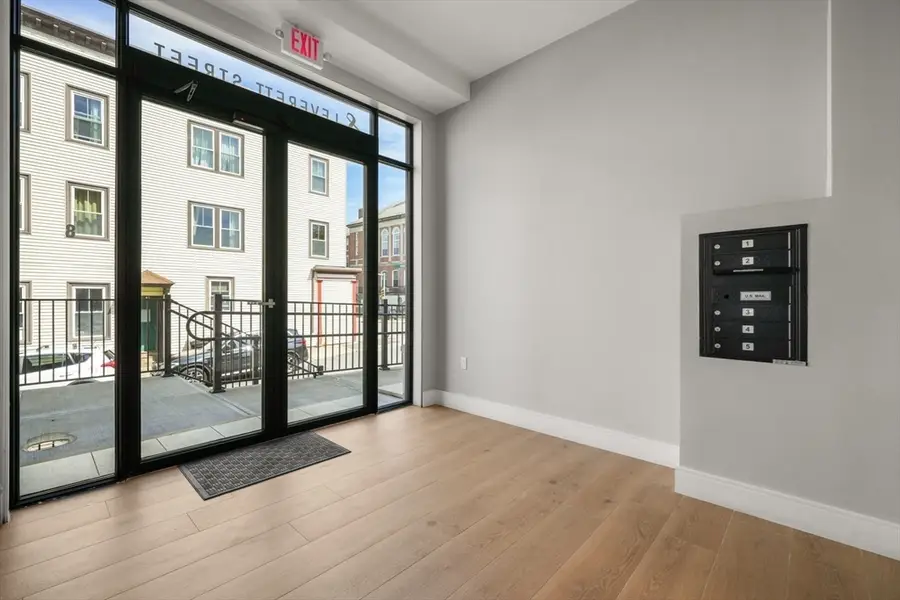 8 Leverett St #4, Brookline, MA 02445 - #2