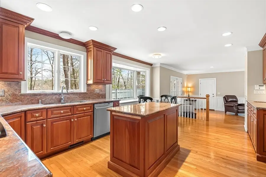 2 Liberty Ln, Lynnfield, MA 01940 - #2