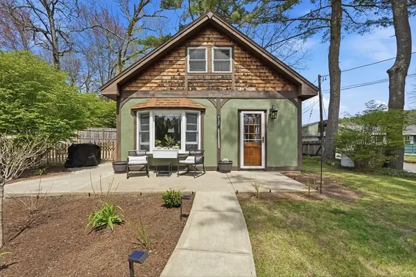 136 Flynt St, Palmer, MA 01069