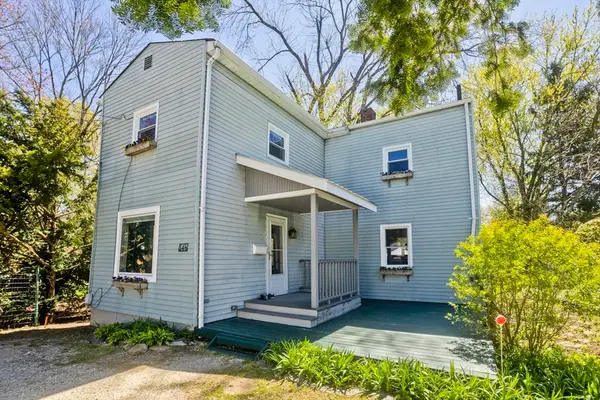 14 1/2 Gaugh Street, Easthampton, MA 01027