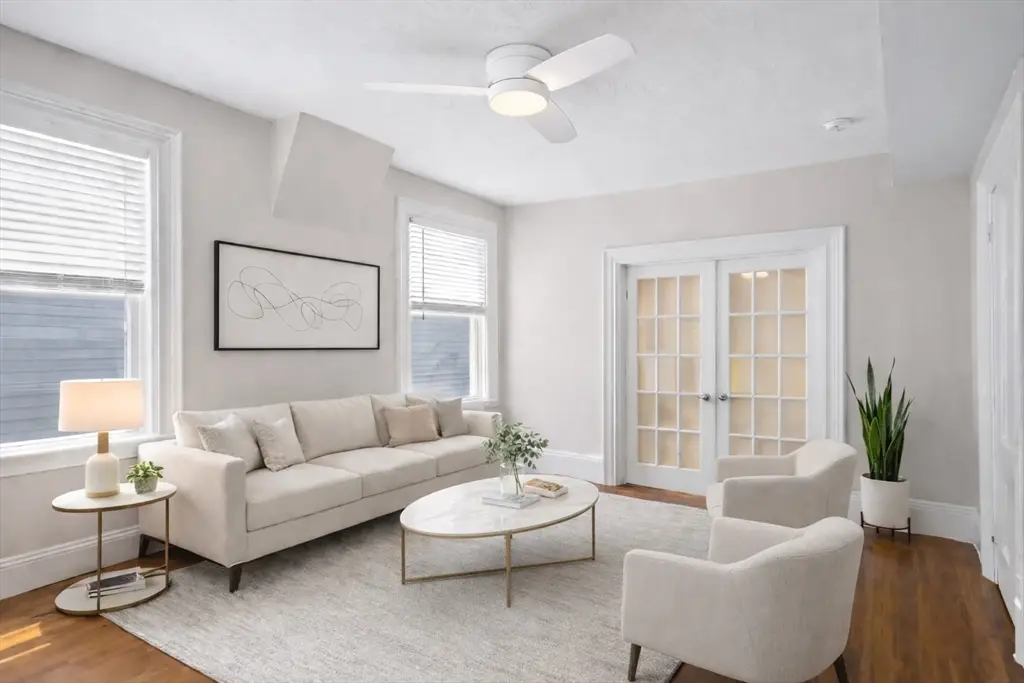 318 K St #2, Boston, MA 02127 - #1