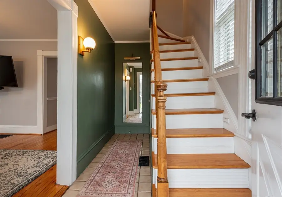 6 Arthur St, Gloucester, MA 01930 - #3
