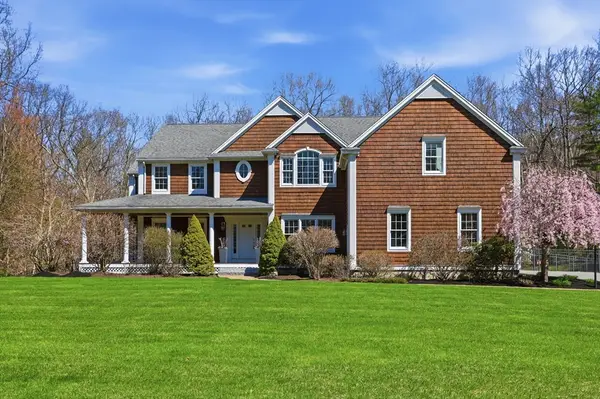 3 Oak Knoll Road, Carlisle, MA 01741
