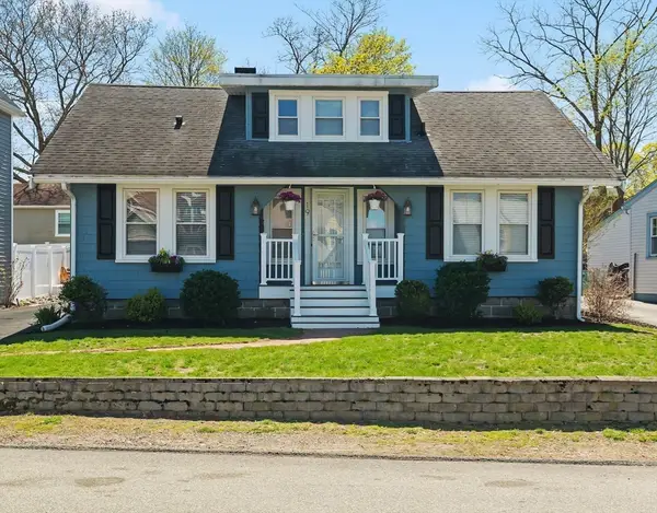 19 Lake Shore Dr, Weymouth, MA 02189
