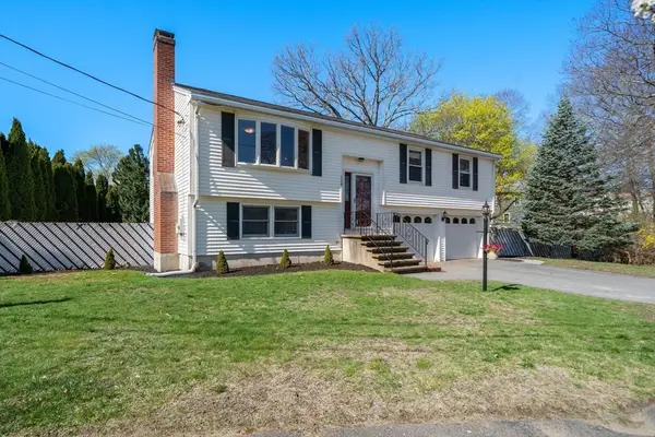 126 Hanscom Ave, Reading, MA 01867