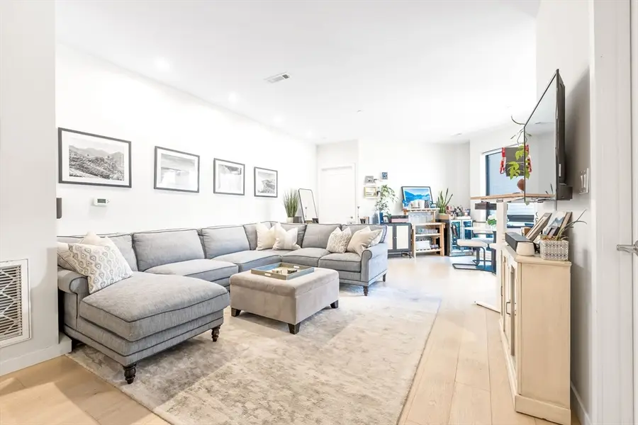 45 W 3rd St #402, Boston, MA 02127 - #2