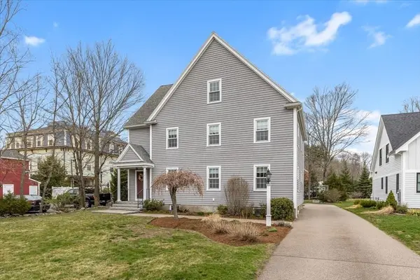 20 Gay St, Westwood, MA 02090